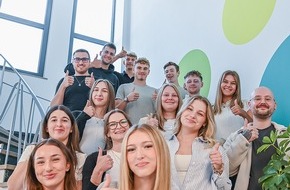 uniVersa Versicherungen: Neuer Ausbildungsjahrgang startete bei der uniVersa