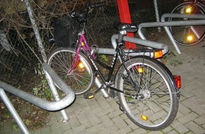 Polizeiinspektion Hildesheim: POL-HI: Ein Zeuge beobachtet Fahrraddieb auf frischer Tat und alarmiert Polizei. Wem gehören die Fahrräder ? Algermissen(fm).