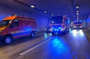 Feuerwehr Dresden: FW Dresden: Verkehrsunfall mit Verletzten im Autobahntunnel Altfranken