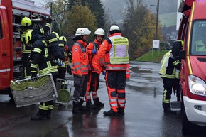 FW Wenden: Jahresabschlussübung der Freiwilligen Feuerwehr der Gemeinde Wenden