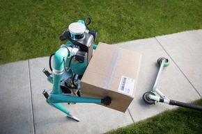 Ein Roboter als Postbote: Ford und Agility Robotics erforschen die autonome Auslieferung von Waren