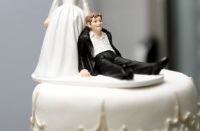 CosmosDirekt: Tipps für Ja-Sager: Den Hochzeitsmarathon unbeschadet überstehen (BILD)
