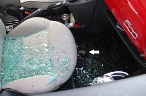 Polizeidirektion Kaiserslautern: POL-PDKL: Autoscheibe beschädigt