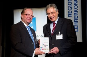 Arbeitgeberverband Chemie Baden-Württemberg e.V.: Erstmals Auszeichnung "Dialog Schule - Chemie" vergeben / Riedlinger Pädagoge ausgezeichnet / Großes Engagement für naturwissenschaftliche Bildung (mit Bild)