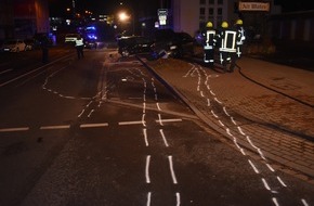 Polizei Mönchengladbach: POL-MG: Verkehrsunfall mit 4 Verletzten und hohem Sachschaden