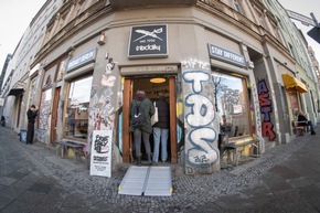 PRESSEMITTEILUNG | &bdquo;Permanent Democracy&ldquo; feiert erfolgreichen Auftakt