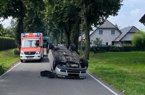 Polizei Minden-Lübbecke: POL-MI: Auto mit drei Insassen überschlägt sich