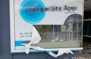 Polizeipräsidium Westpfalz: POL-PPWP: Vandalismus an Schaufensterscheibe - Zeugen gesucht!