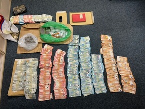 POL-K: 251204-3-K Haftbefehle gegen mutmaßliche Dealer vollstreckt - Heroin und circa 40.000 Euro sichergestellt