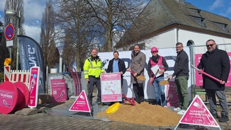 Deutsche Telekom AG: Meerbusch: Spatenstich f&uuml;r weiteren Glasfaserausbau in B&uuml;derich