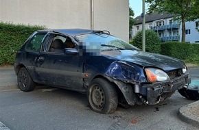 Polizei Duisburg: POL-DU: Neuenkamp: Auto überschlägt sich - Fahrer hat Glück im Unglück