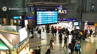 Bundespolizeidirektion München: Bundespolizeidirektion München: Alkoholisierte schlagen Verkaufsmitarbeiter: 45-Jähriger leicht verletzt - Brille beschädigt