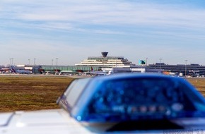 Bundespolizeidirektion Sankt Augustin: BPOL NRW: Zu 4.500 Euro Geldstrafe verurteilt
Bundespolizei nimmt gesuchten Betrüger am Flughafen Köln/Bonn fest