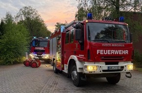 Freiwillige Feuerwehr Aurich: FW-AUR: Rauchentwicklung aus Turnhalle