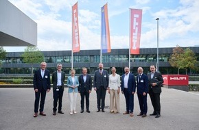 F&uuml;rstentum Liechtenstein: Regierung zu Besuch bei der Hilti AG