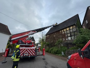 FW VG Westerburg: Unwetter wütet über Verbandsgemeinde Westerburg - Feuerwehren im Dauereinsatz