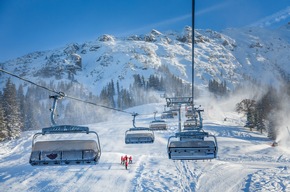 Alles auf eine Karte: Kostenloser Ski-, Snowboard- und Rodelpass mit Bad Hindelang PLUS - Saisonstart am 16./17. Dezember