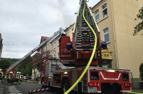 Feuerwehr Iserlohn: FW-MK: +++Update+++ Dachstuhlbrand in Letmathe