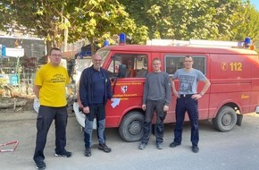 Feuerwehr Xanten: FW Xanten: Spendenübergabe durch den Löschzug Xanten-Mitte