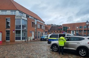 Polizeidirektion Ratzeburg: POL-RZ: Bilanz einer Verkehrskontrolle in der Möllner Altstadt