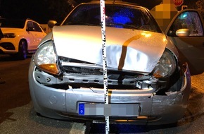 Polizei Mettmann: POL-ME: Über Rot gefahren: Hoher Sachschaden bei Verkehrsunfall - Langenfeld - 2201028