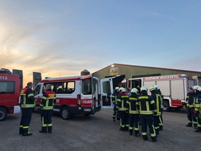 FW-AUR: Gro&szlig;tierrettung auf landwirtschaftlichem Anwesen