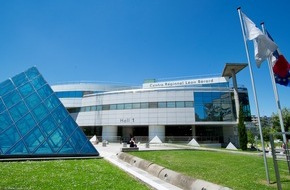 Hitachi Medical Systems Europe Holding AG: Hitachi and Centre Léon Bérard cancer center in Lyon to launch a research collaboration in the fight against cancer with AI