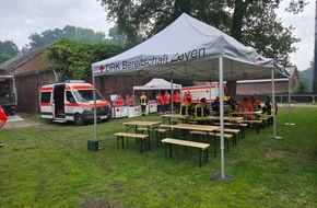 Kreisfeuerwehr Rotenburg (Wümme): FW-ROW: Feuerwehreinsatz in Ostereistedt: Lagerhalle in Vollbrand