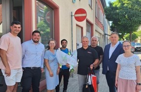 Deutsche Telekom AG: Korrektur: Telekom begr&uuml;&szlig;t ersten Glasfaserkunden in Schwetzingen