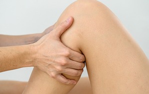 Bundesverband Osteopathie e. V. - BVO: Osteopathie fürs Knie: Wenn Beweglichkeit ins Stocken gerät