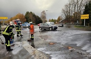 Kreisfeuerwehr Rotenburg (Wümme): FW-ROW: Zwei Fahrzeuge stoßen in Barkhausen frontal zusammen