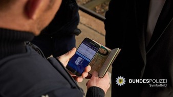 Bundespolizeidirektion München: Bundespolizeidirektion München: Bundespolizisten mit gutem Riecher: Zwei Männer mit Haftausschreibungen wegen Insolvenzverschleppung festgenommen