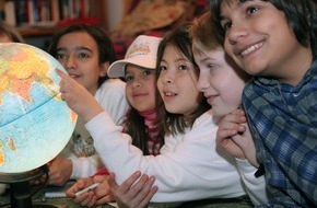 HanseMerkur: 29 Jahre HanseMerkur Preis für Kinderschutz (mit Bild) / Eva Luise Köhler übergibt Auszeichnungen im Gesamtwert von 50.000 Euro an vier Initiativen aus Bietigheim-Bissingen, Dollenchen und Hamburg