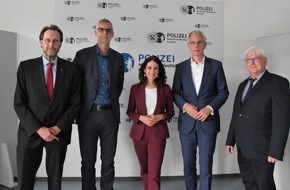 Polizeipräsidium Krefeld: POL-KR: Gemeinsam zum Schutz von Kindern und Jugendlichen Stadt, Staatsanwaltschaft, Land- und Amtsgericht sowie Polizei erneuern Kooperationsvereinbarung