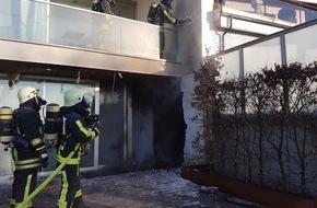 Feuerwehr Bochum: FW-BO: Brand auf Terrasse löste großen Schaden aus