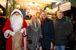 Süßes vom Nikolaus am Stand des Kinderklinikums Nürnberg auf dem Christkindlesmarkt