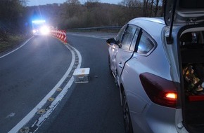Polizei Rheinisch-Bergischer Kreis: POL-RBK: Odenthal - Motorradfahrer bei Unfall schwer verletzt