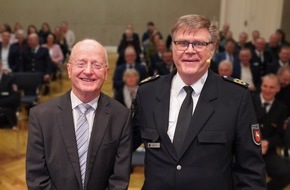 Polizeidirektion Oldenburg: POL-OLD: J&uuml;rgen Gr&uuml;ll, Abteilungsleiter 2 der Polizeidirektion Oldenburg, in den Ruhestand verabschiedet