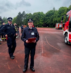 FW-EN: Leistungsnachweis der Feuerwehren im Ennepe-Ruhr-Kreis erfolgreich absolviert - 15 Gruppen haben bestanden