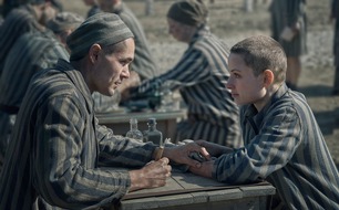 Sky Deutschland: Erste Fotos von der Sky und Peacock Original Dramaserie "The Tattooist of Auschwitz"