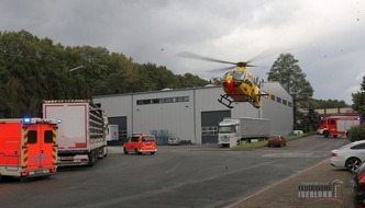 Feuerwehr Iserlohn: FW-MK: Rettungshubschraubereinsatz nach Sturz von LKW