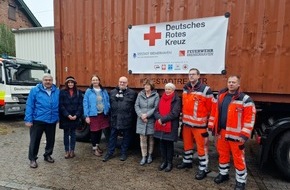 Feuerwehr Bremerhaven: FW Bremerhaven: Spendenaktion in Akkordzeit: DRK und Katastrophenschutz helfen Kitas und Schulen in der Ukraine