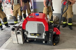 Feuerwehr Stuttgart: FW Stuttgart: Tiefgarage eines Wohn- und Geschäftshaus überflutet