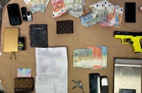 Polizei Bochum: POL-BO: Schlag gegen Drogendealer: Polizei Bochum stellt Betäubungsmittel und Waffen sicher - drei Personen in U-Haft