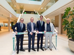 Neues Entree f&uuml;r den DEICHMANN-Campus: Einweihung des Zentralgeb&auml;udes in Essen, solides Gesch&auml;ftsergebnis 2025