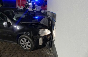 Kreispolizeibehörde Oberbergischer Kreis: POL-GM: 24-Jähriger bei Alleinunfall schwer verletzt