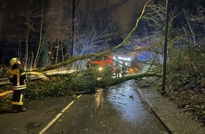 Feuerwehr Mülheim an der Ruhr: FW-MH: Sturmtief "Zoltan" zieht über Mülheim