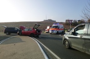 Polizeidirektion Bad Kreuznach: POL-PDKH: Verkehrsunfall mit leichtverletzter Person auf der L412