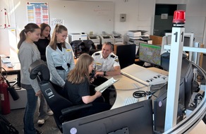 FW-M: Girlsday bei der Feuerwehr München (Stadtgebiet)