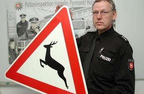 Polizeiinspektion Hameln-Pyrmont/Holzminden: POL-HOL: Wildunfälle verhageln positive Verkehrsbilanz / Polizeichef Uwe Lange erläutert Konzept für 2009